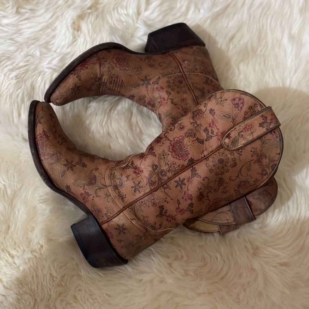 Floral Printed Shyanne Cowboy Boots